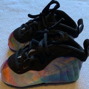 Nike foamposite | size 3c | multicolor
